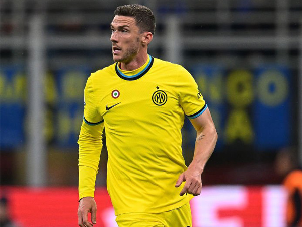 Bek sayap Inter Milan, Robin Gosens.