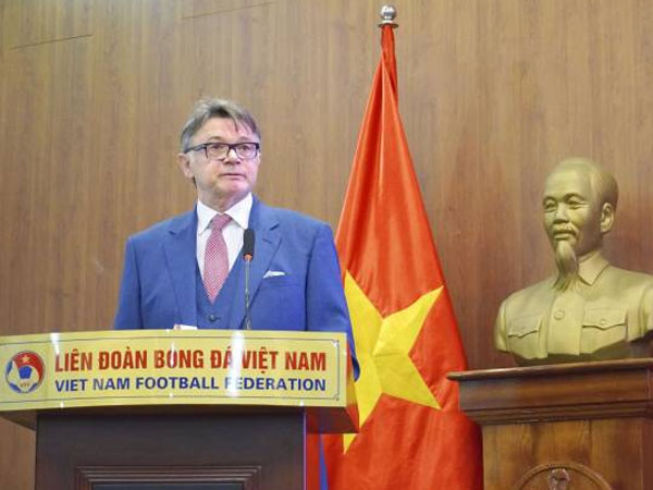 Pelatih Vietnam Dukung Jumlah Peserta Piala Dunia 2026 Menjadi 48 Tim