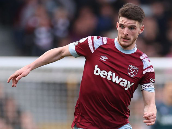 Manchester City Diklaim Tak Tertarik Rekrut Declan Rice