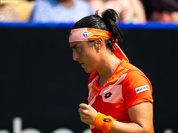 Ons Jabeur Tak Sia-Siakan Banyak Waktu Lakoni Laga Pembuka Di Eastbourne