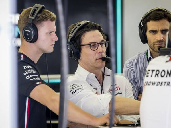 Toto Wolff Puji Dampak Mick Schumacher Bagi Mercedes