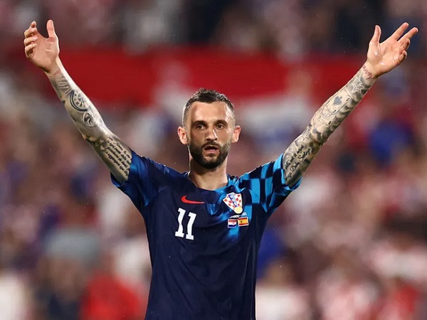 Barcelona Gigit Jari, Brozovic Terima Tawaran Al-Nassr. (lmages: Getty)