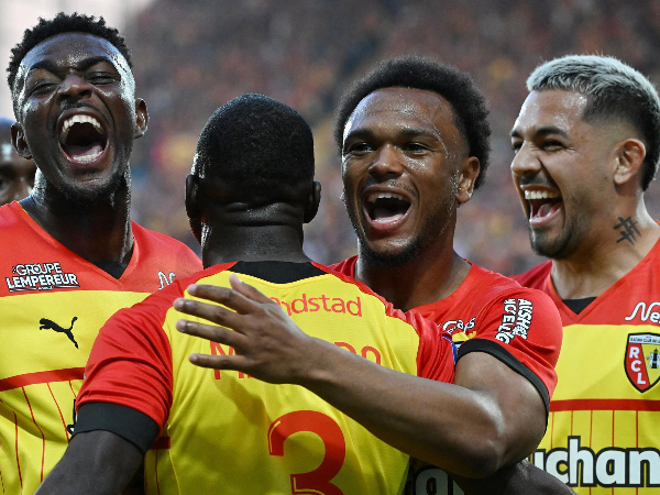 RC Lens akan menghadapi Manchester United di laga persahabatan pramusim