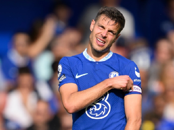 Cesar Azpilicueta sedang dalam proses kepindahan ke Atletico Madrid