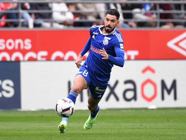 Strasbourg Incar Gelandang Aston Villa, Morgan Sanson
