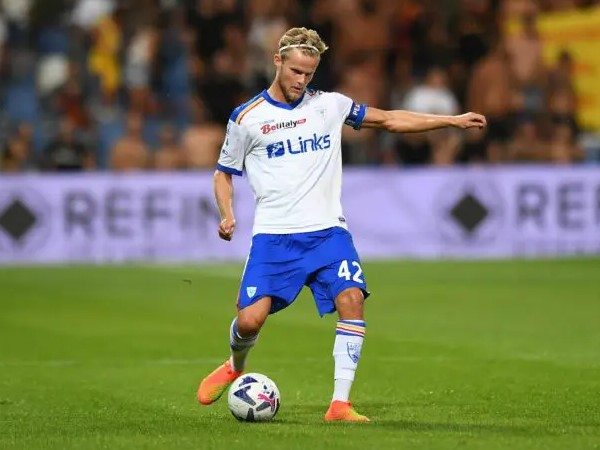 Corvino Konfirmasi Morten Hjulmand Dibidik Milan dan Lazio