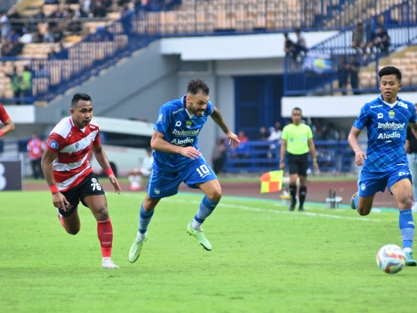 Luis Milla menilai positif aksi debut pemain asing baru Persib, Tyronne del Pino