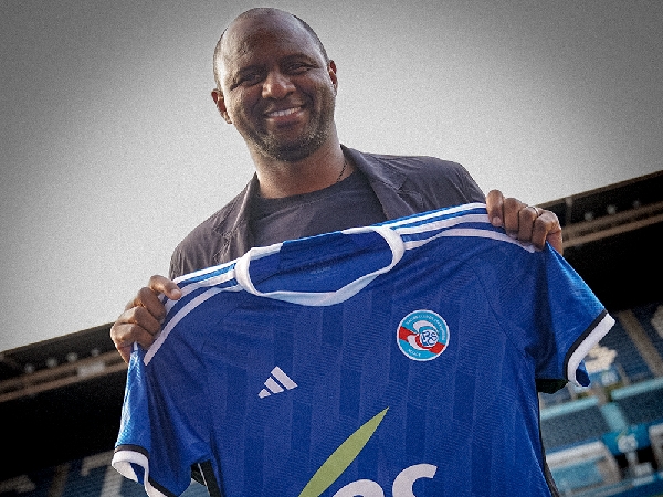 Patrick Vieira resmi melatih Strasbourg