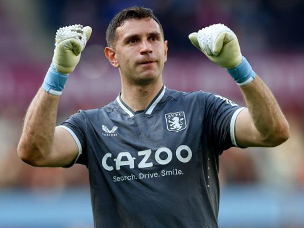 Kiper Aston Villa, Emiliano Martinez.