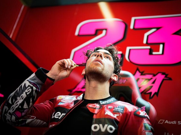 Enea Bastianini sebut proses adaptasinya dengan tim pabrikan Ducati masih makan waktu.