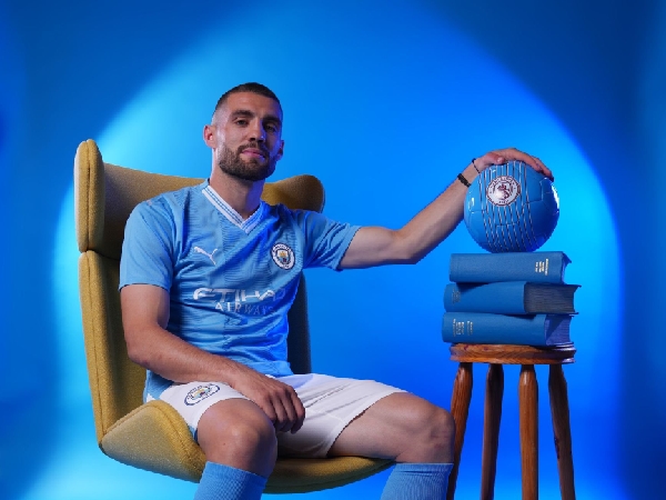 Manchester City mendapatkan Mateo Kovacic dari Chelsea