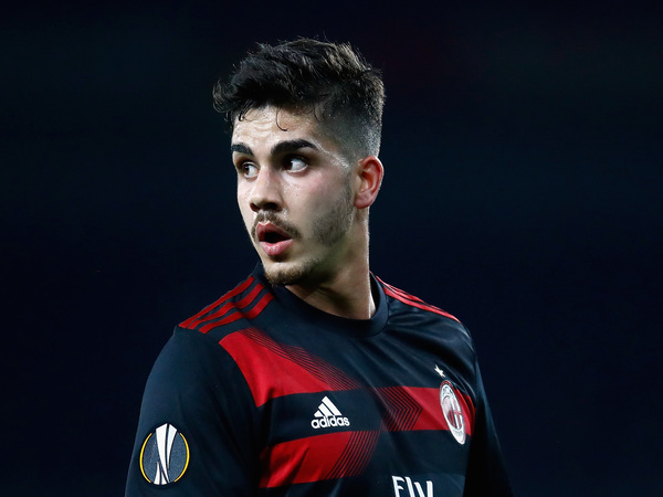 Eks striker AC Milan yaitu Andre Silva, dilaporkan masuk sebagai incaran Lazio pada jendela transfer musim panas kali ini / via Getty Images