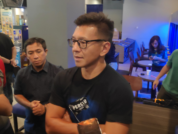 Deputi CEO Persib, Teddy Tjahjono menyebut bisa saja Tyronne del Pino didepak jika cederanya parah