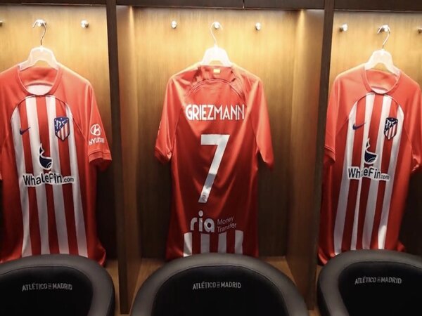 Joao Felix diusir halus oleh Atletico Madrid setelah nomor punggung 7 miliknya diserahkan kepada Antoine Griezmann mulai musim depan / via Atletico de Madrid Official