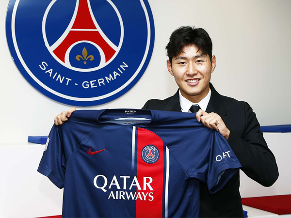 Gelandang PSG, Kang-In Lee.