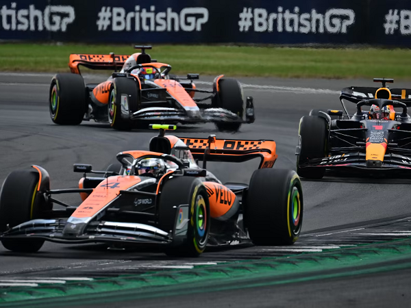 Lando Norris tak mau jemawa lihat peningkatan performa McLaren di GP Inggris.