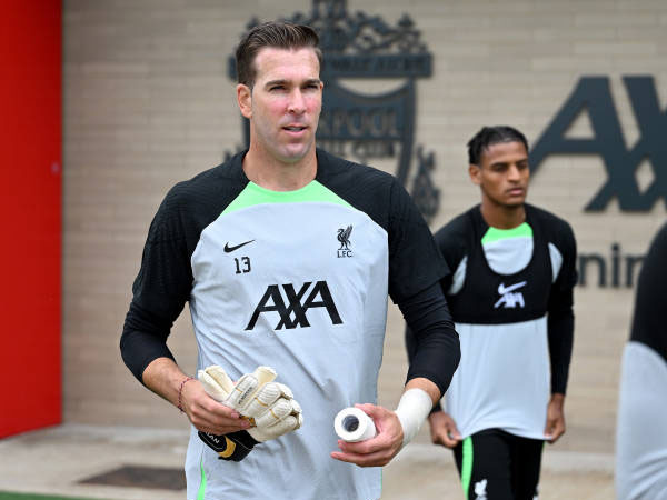 Adrian Mengungkapkan Alasan di Balik Kontrak Barunya dengan Liverpool