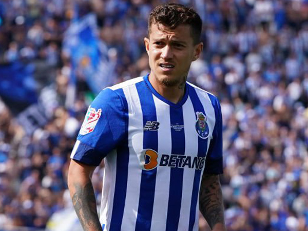 Gelandang FC Porto, Otavio.