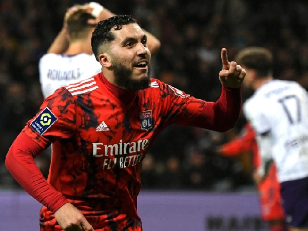 Chelsea mengidentifikasi bintang Lyon, Rayan Cherki