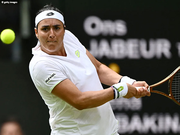 Hasil Wimbledon: Bawa Misi Balas Dendam, Ons Jabeur Buyarkan Mimpi Juara Bertahan