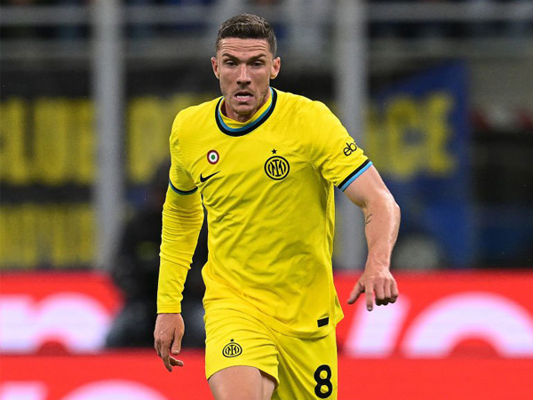 Bek sayap Inter Milan, Robin Gosens.