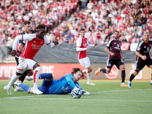 Arsenal bermain imbang dengan Nurnberg