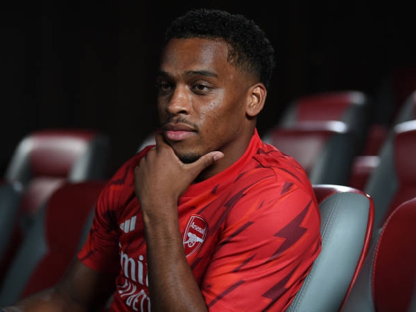 Jurrien Timber pindah ke Arsenal dari Ajax