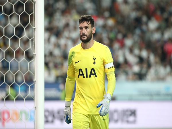Kiper Tottenham