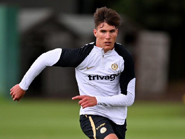 Cesare Casadei diincar oleh Leicester City