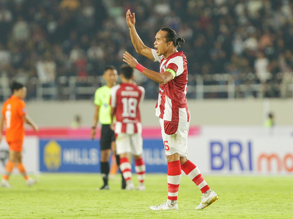 Kapten Persis Solo, Rian Miziar