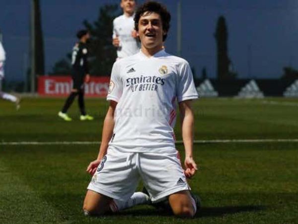 Gelandang berbakat Real Madrid Carlos Dotor