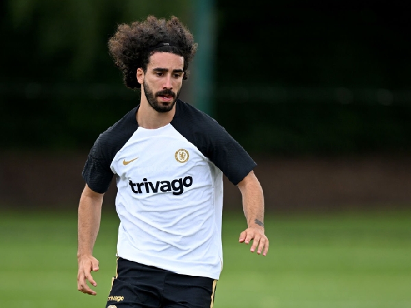 Bek sayap Chelsea, Marc Cucurella