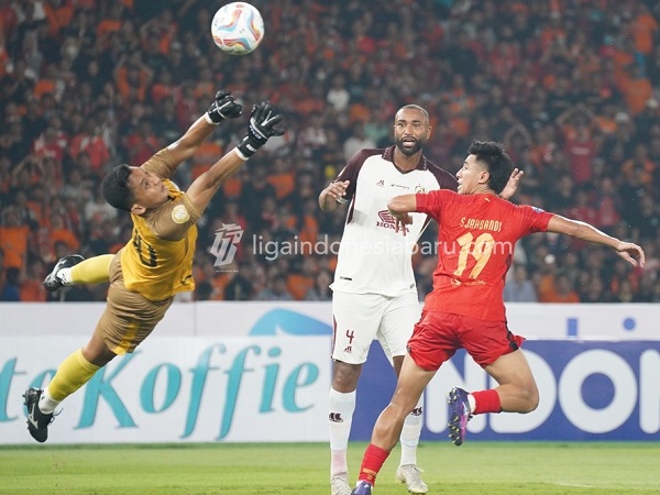 Bek PSM, Yuran Fernandes