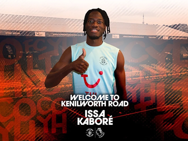 Luton Town Resmi Pinjam Issa Kabore dari Manchester City