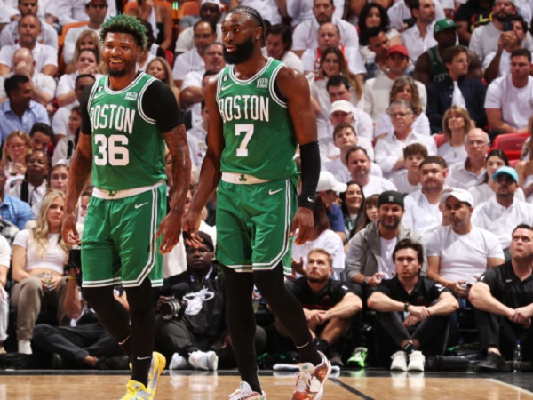 Jaylen Brown saat bersama Marcus Smart. (Images: Getty)