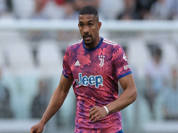 Defender incaran Tottenham