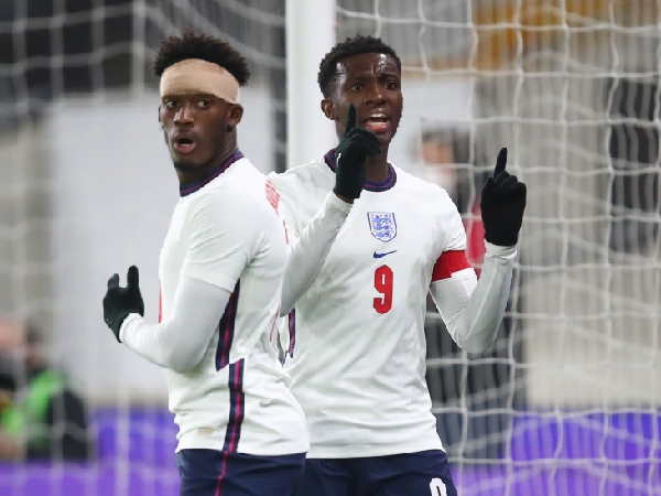 Callum Hudson-Odoi dan Eddie Nketiah
