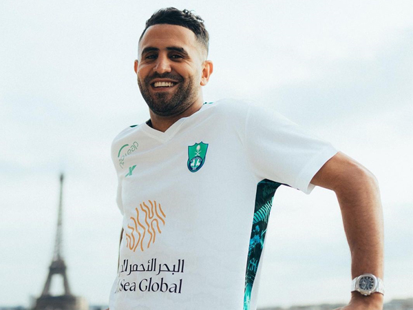 Winger Al-Ahli, Riyad Mahrez.