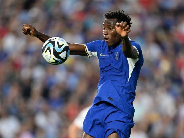 Nicolas Jackson mendapat saran dari Demba Ba