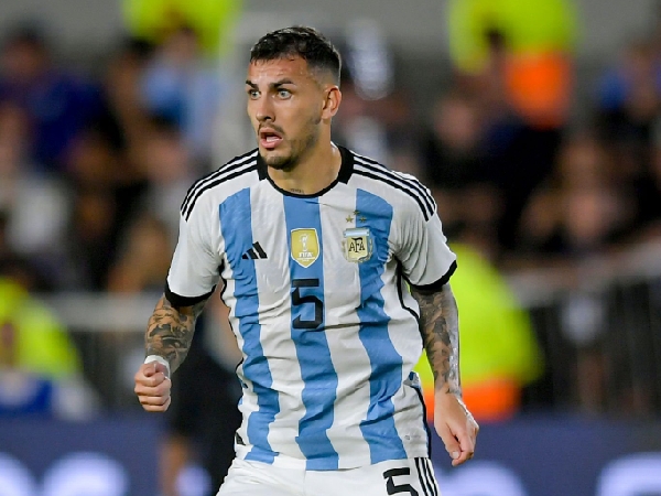 Chelsea mempertimbangkan perekrutan Leandro Paredes