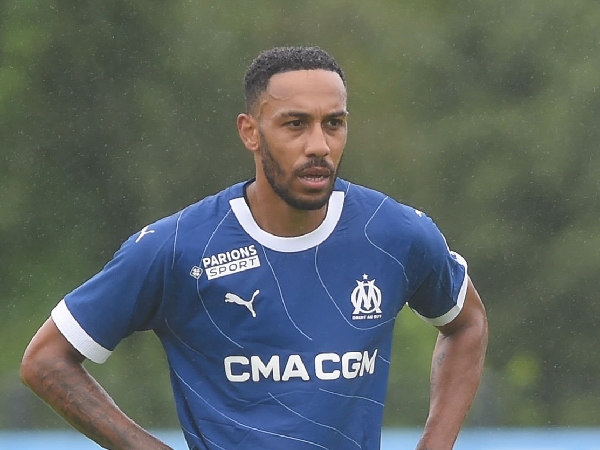 Penyerang Marseille, Pierre-Emerick Aubameyang