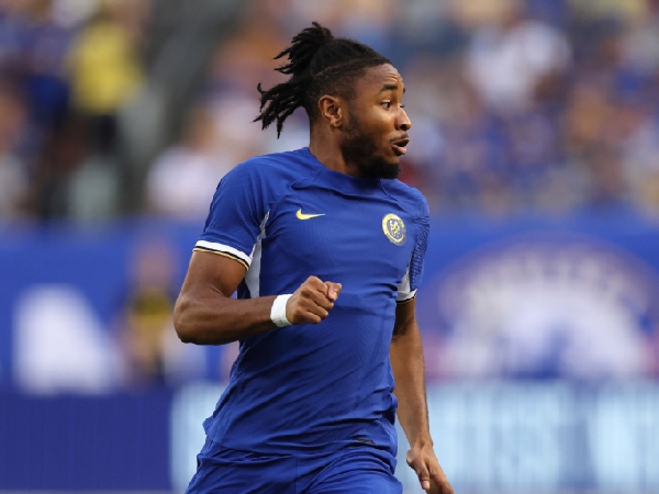 Striker Chelsea, Christopher Nkunku, mengalami cedera lutut