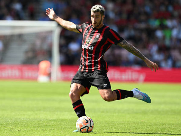 Marcos Senesi Suka Cara Bermain Bournemouth di Bawah Andoni Iraola