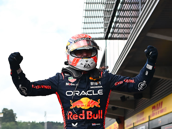 Nico Rosberg ingatkan Max Verstappen agar tidak besar kepala.