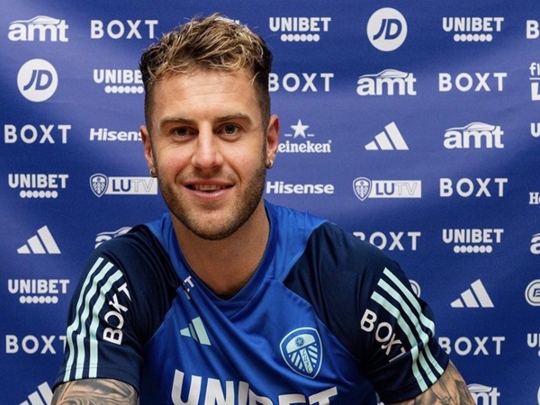 Tottenham kirim Joe Rodon ke Leeds United