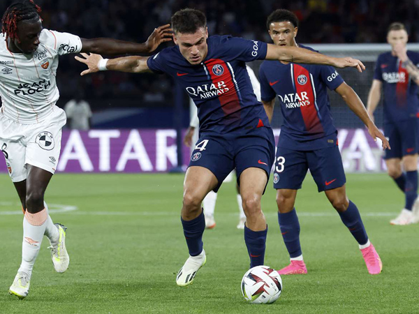Gelandang PSG, Manuel Ugarte.