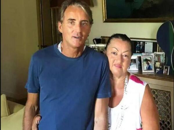 Ibunda dari Roberto Mancini buka suara ke awak media perihal keputusan sang putra yang baru saja mundur dari kursi pelatih Timnas Italia / via Istimewa