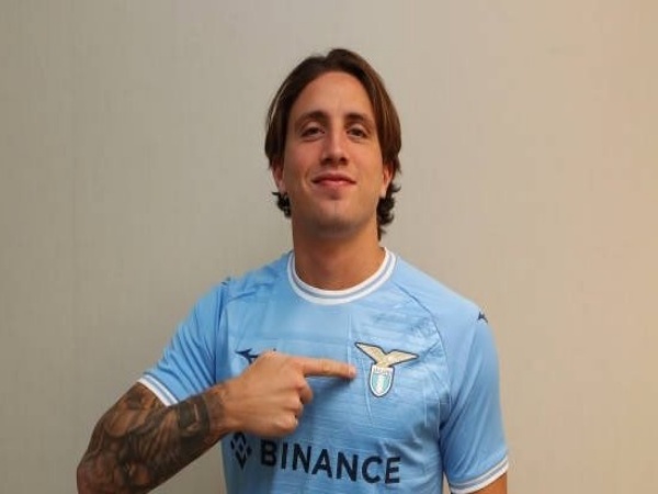 Full bek incaran Lazio