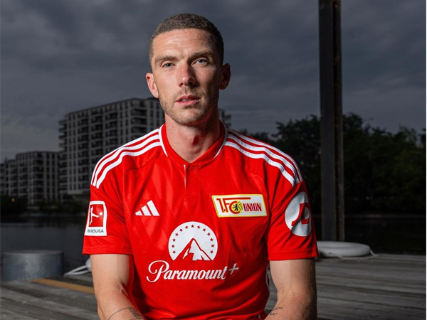 Bek sayap Union Berlin, Robin Gosens.