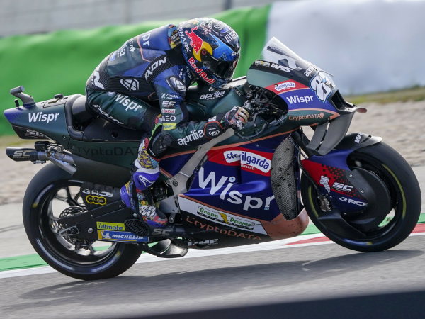 Miguel Oliveira dan Raul Fernandez, Aprilia